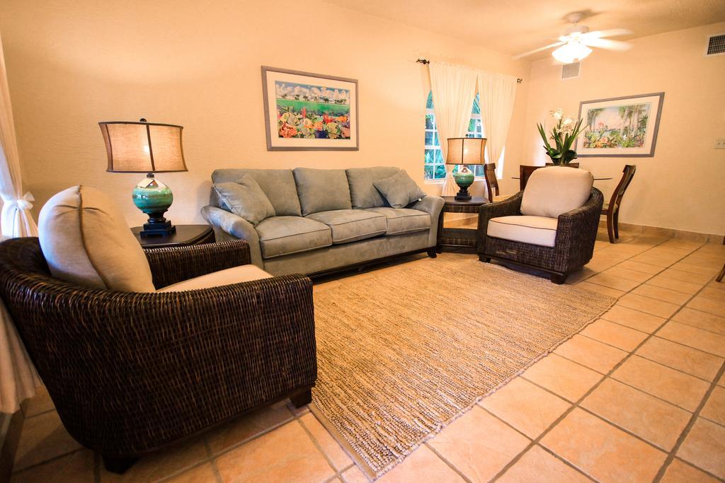 Mayan Princess Beach & Dive Resort West Bay Room photo