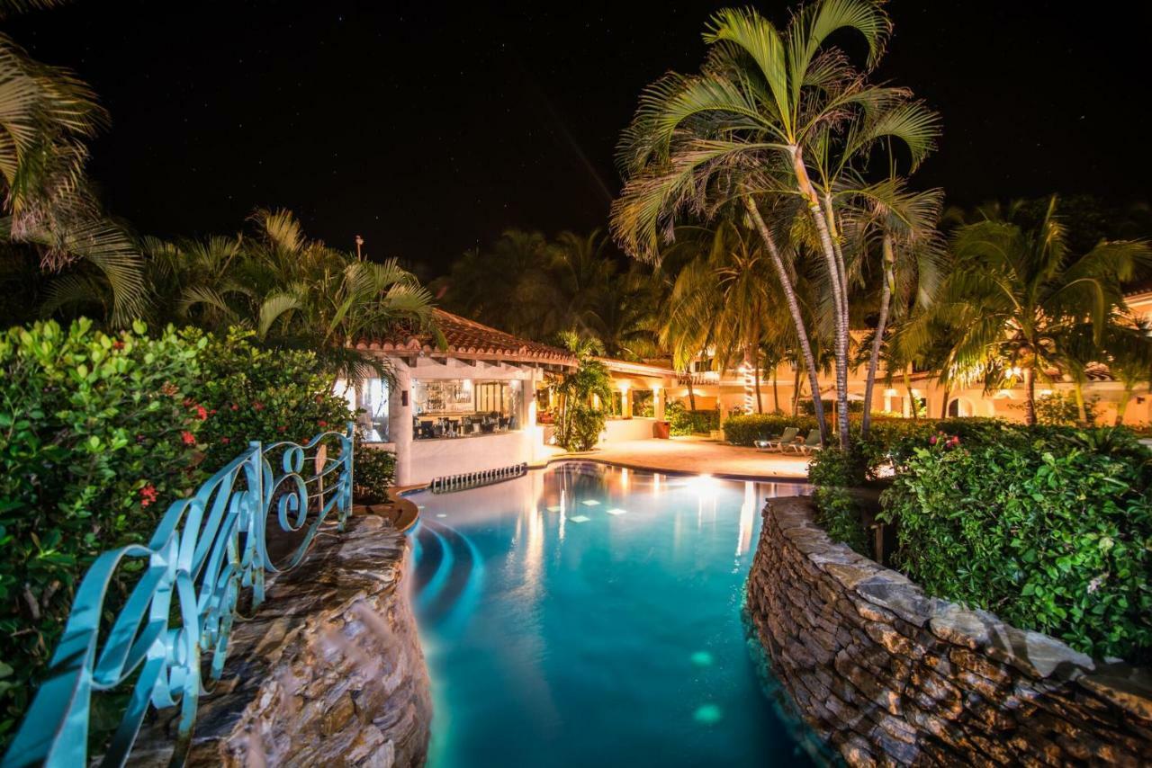 Mayan Princess Beach & Dive Resort West Bay Exterior photo
